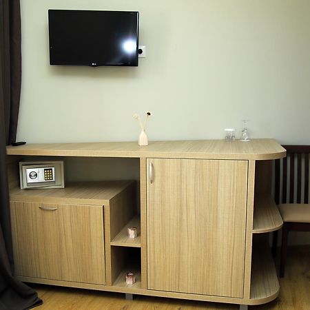 Iveria Hotel Khashuri Exteriör bild