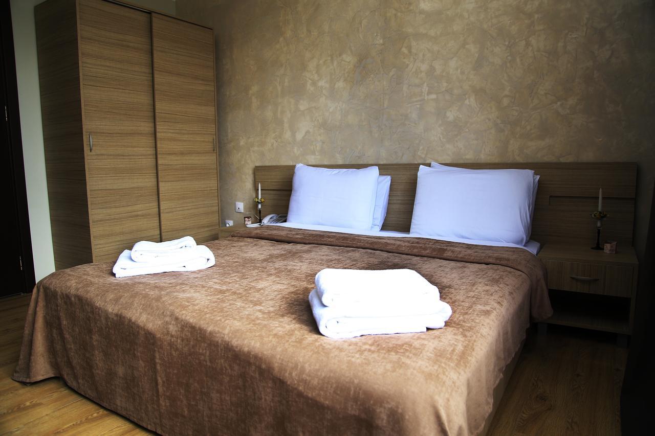 Iveria Hotel Khashuri Exteriör bild